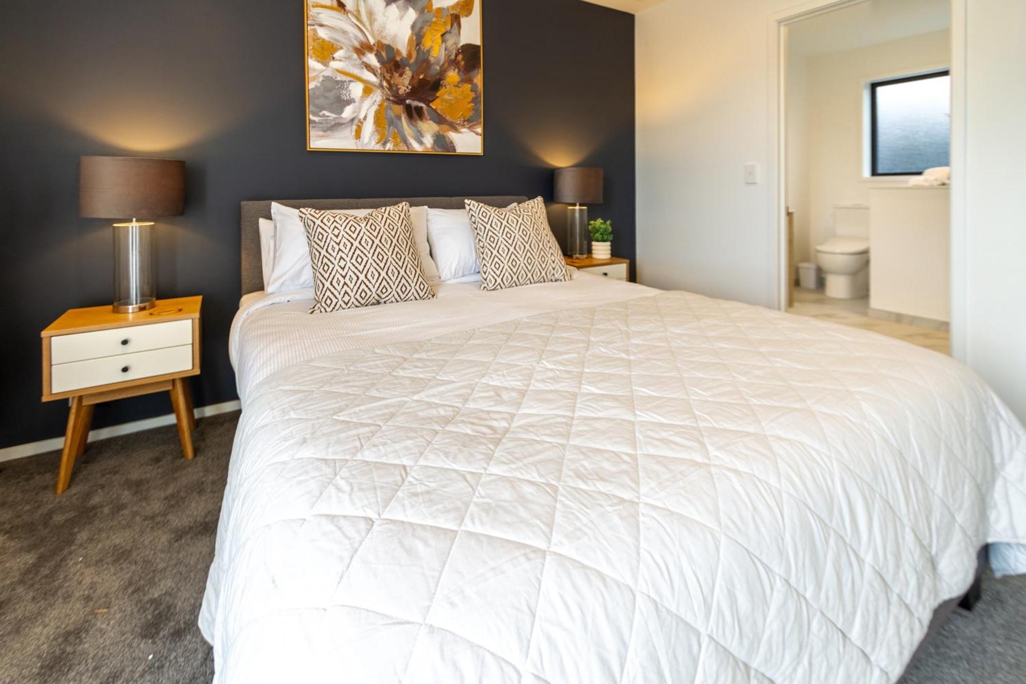 Cbd Luxury Homes Near Cafes Hagley Park River *