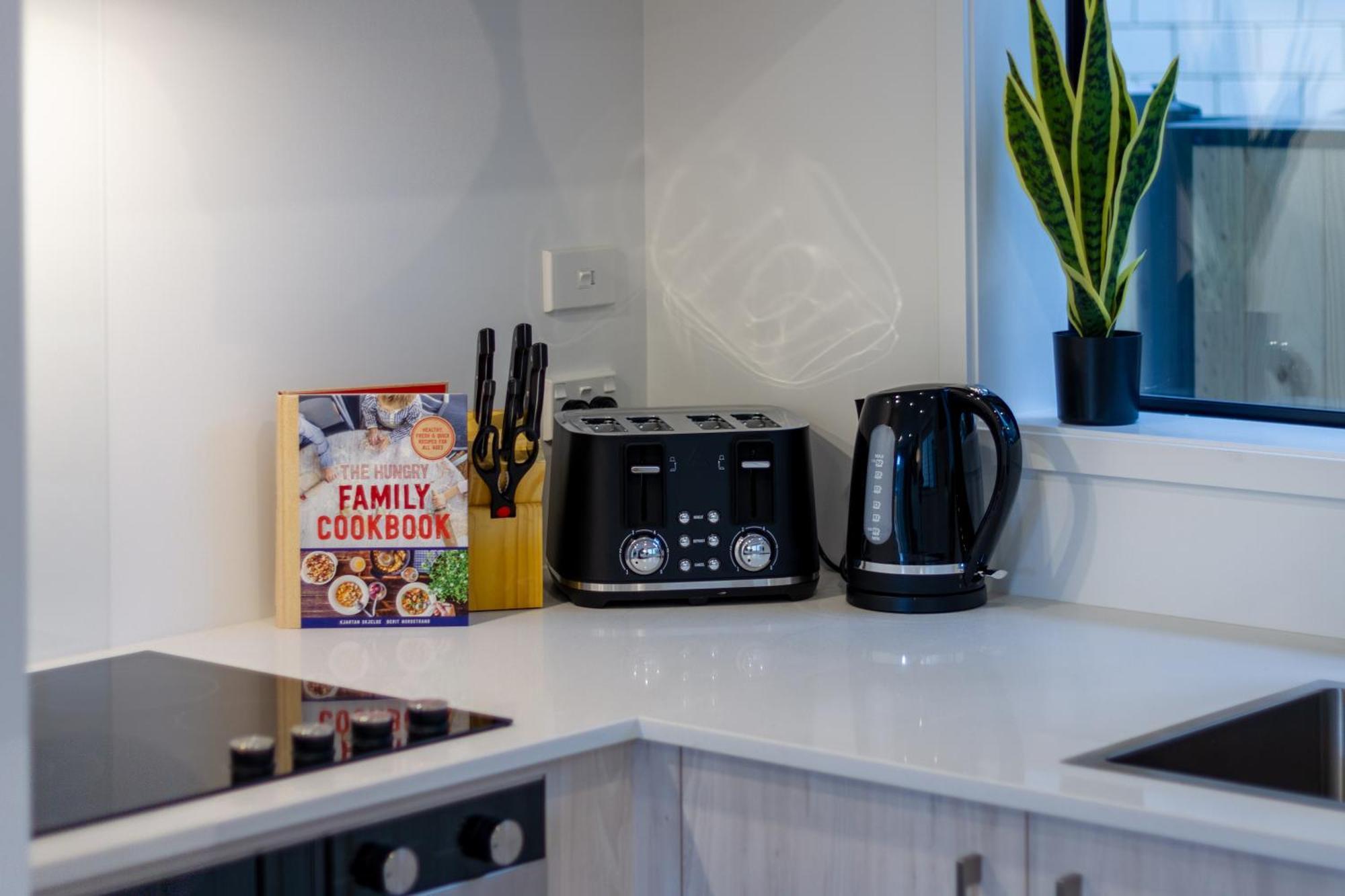 Cbd Luxury Homes Near Cafes Hagley Park River * Christchurch