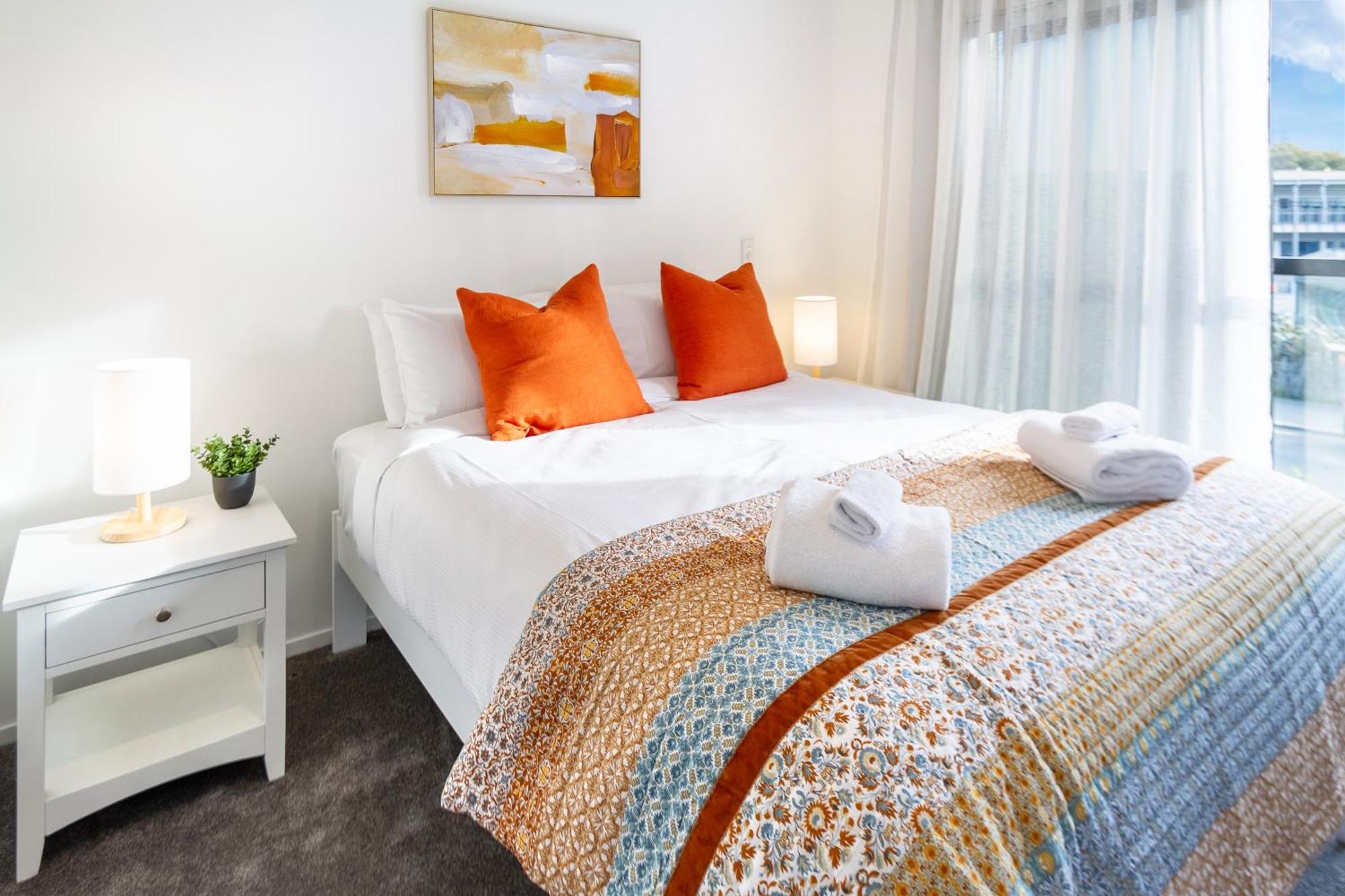 Cbd Luxury Homes Near Cafes Hagley Park River *