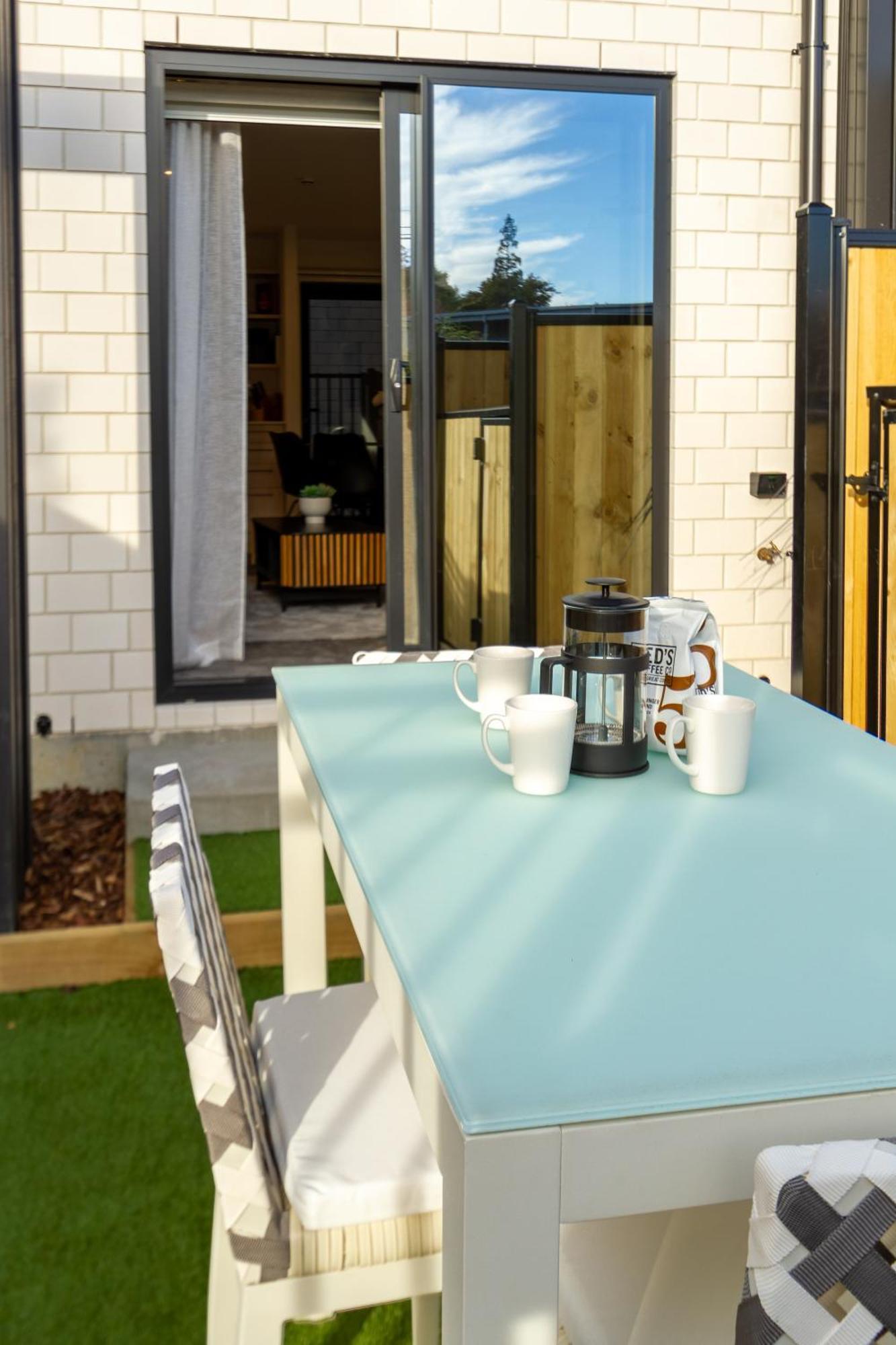 Cbd Luxury Homes Near Cafes Hagley Park River Apartment Christchurch