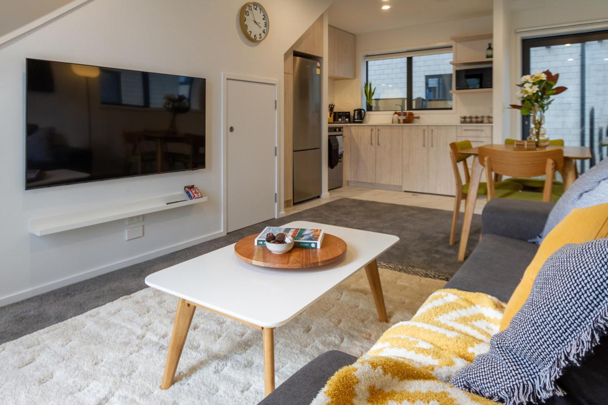 Cbd Luxury Homes Near Cafes Hagley Park River *