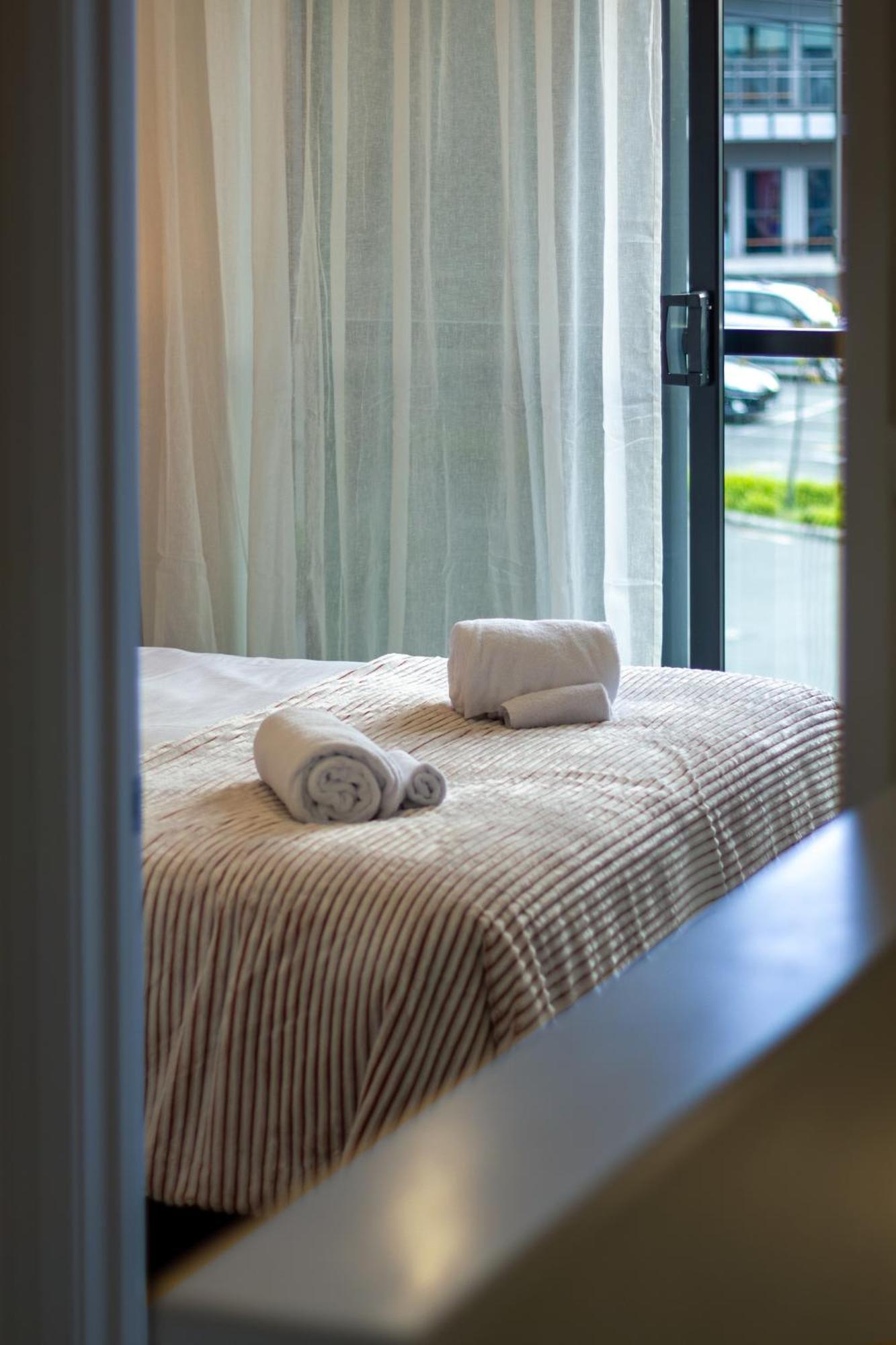 Apartment Cbd Luxury Homes Near Cafes Hagley Park River